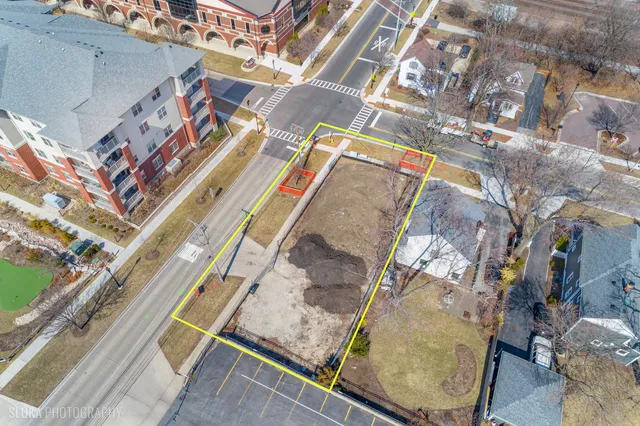 $365,000 | 451 Duane Street, Glen Ellyn, IL 60137