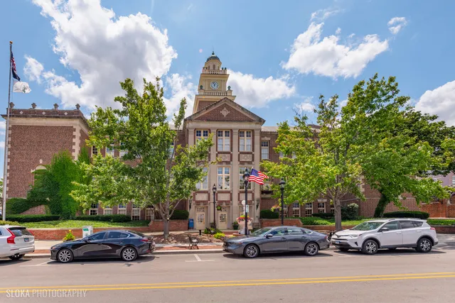 $365,000 | 451 Duane Street, Glen Ellyn, IL 60137