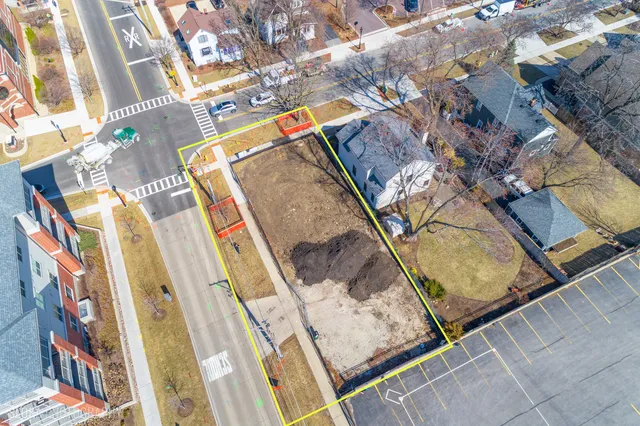 $365,000 | 451 Duane Street, Glen Ellyn, IL 60137