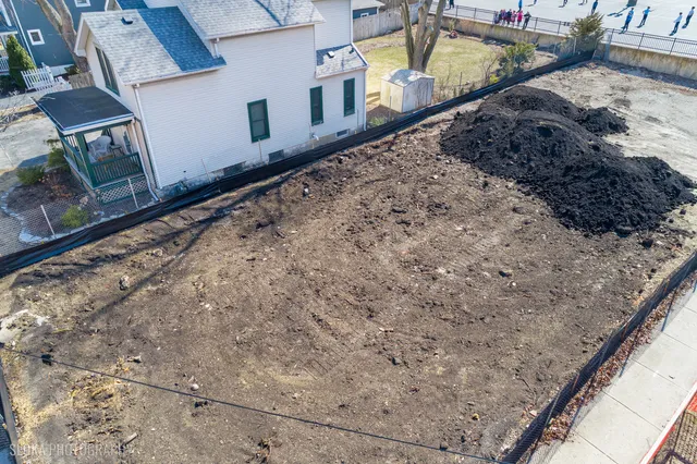 $365,000 | 451 Duane Street, Glen Ellyn, IL 60137