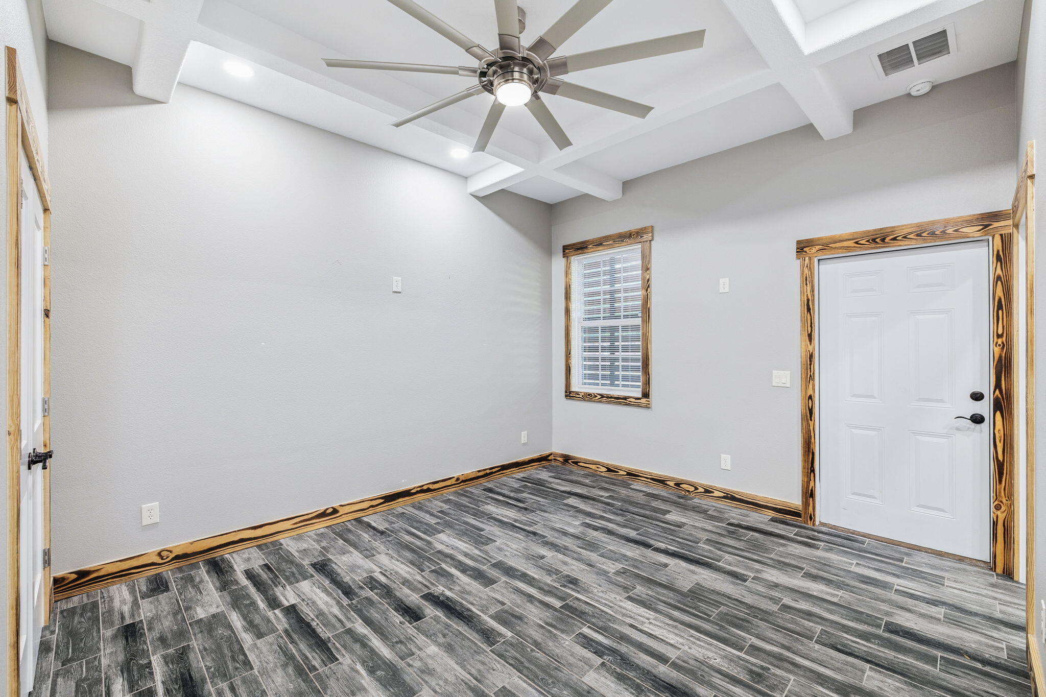 981 East Chestnut Avenue Crestview, FL 32539 - Photo 24 of 42 23Array_981EChestnutAve-56