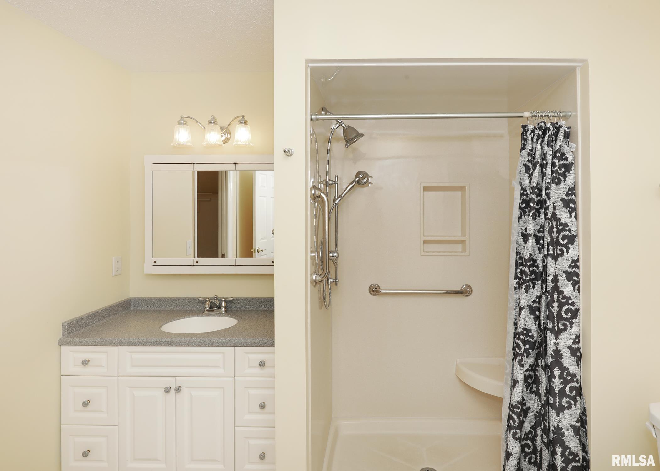 1360 Kimberly Ridge Road, Unit 313 Bettendorf, IA 52722 - Photo 29 of 38 Gallery Image 29