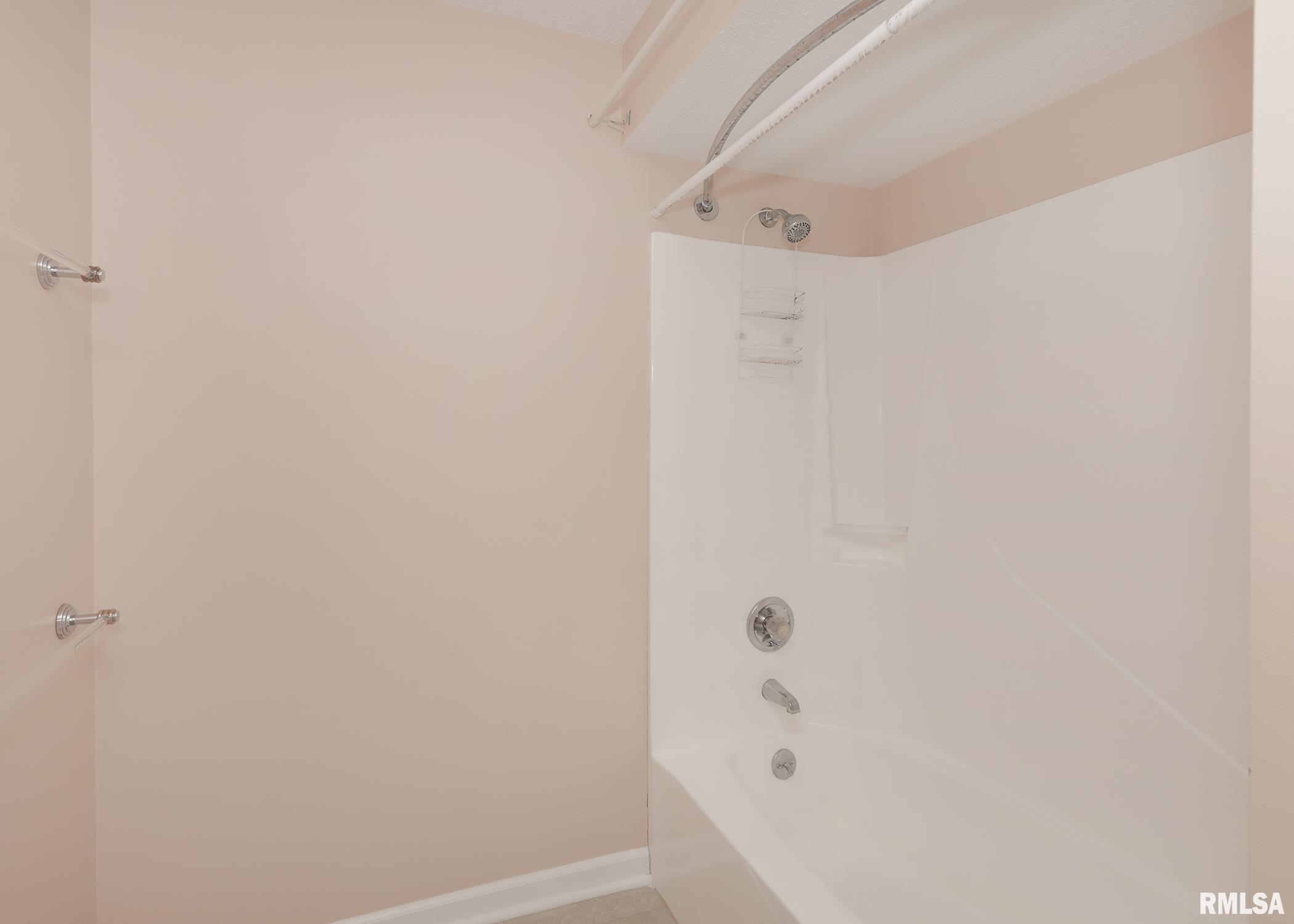 1360 Kimberly Ridge Road, Unit 313 Bettendorf, IA 52722 - Photo 33 of 38 Gallery Image 33