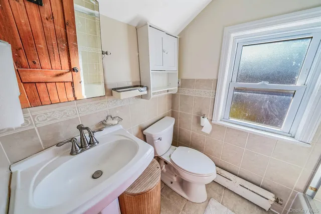 $625,000 | 64 East Chester Street, Valley Stream, NY 11580