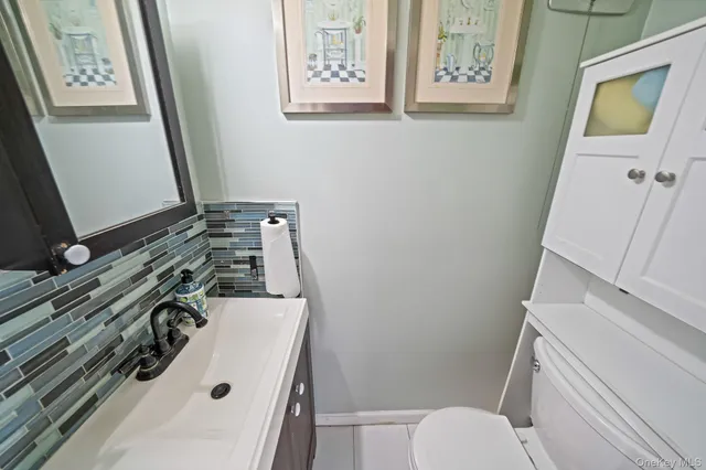 $625,000 | 64 East Chester Street, Valley Stream, NY 11580