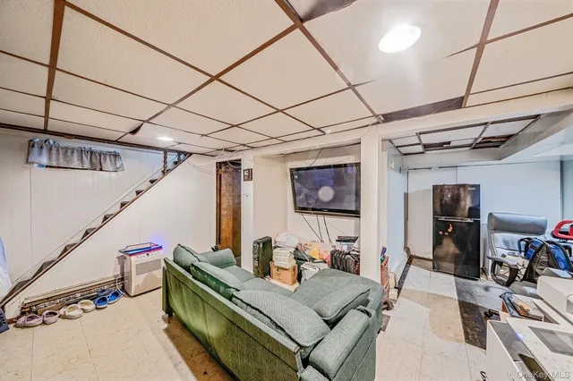 $625,000 | 64 East Chester Street, Valley Stream, NY 11580