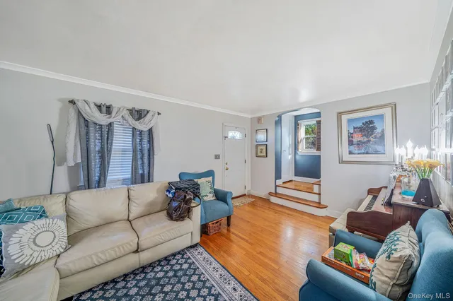 $625,000 | 64 East Chester Street, Valley Stream, NY 11580