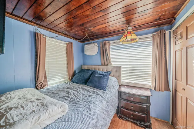 $625,000 | 64 East Chester Street, Valley Stream, NY 11580