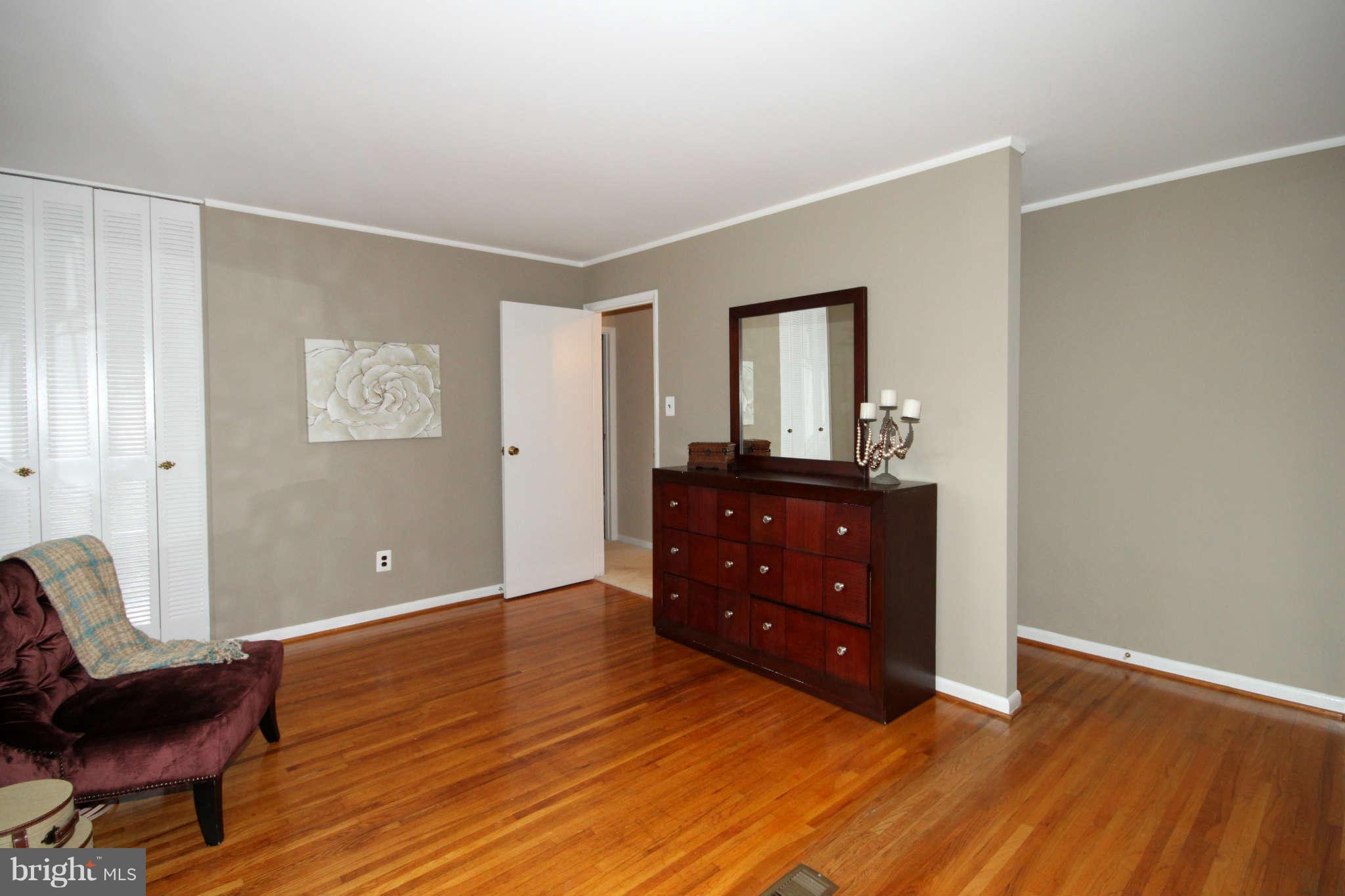 5509 Ravenel Lane Springfield, VA 22151 - Photo 15 of 30 Bedroom Master