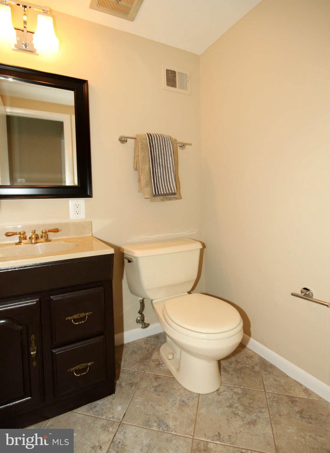 5509 Ravenel Lane Springfield, VA 22151 - Photo 20 of 30 Bath