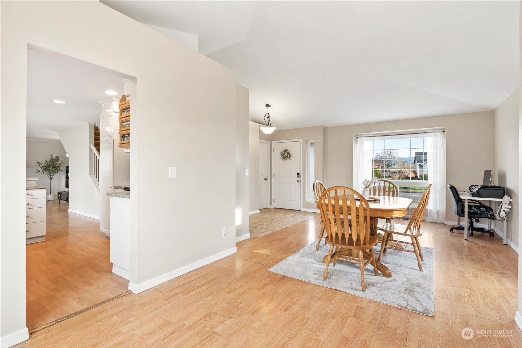 380 Randall Place Enumclaw, WA 98022 - Photo 7 of 38