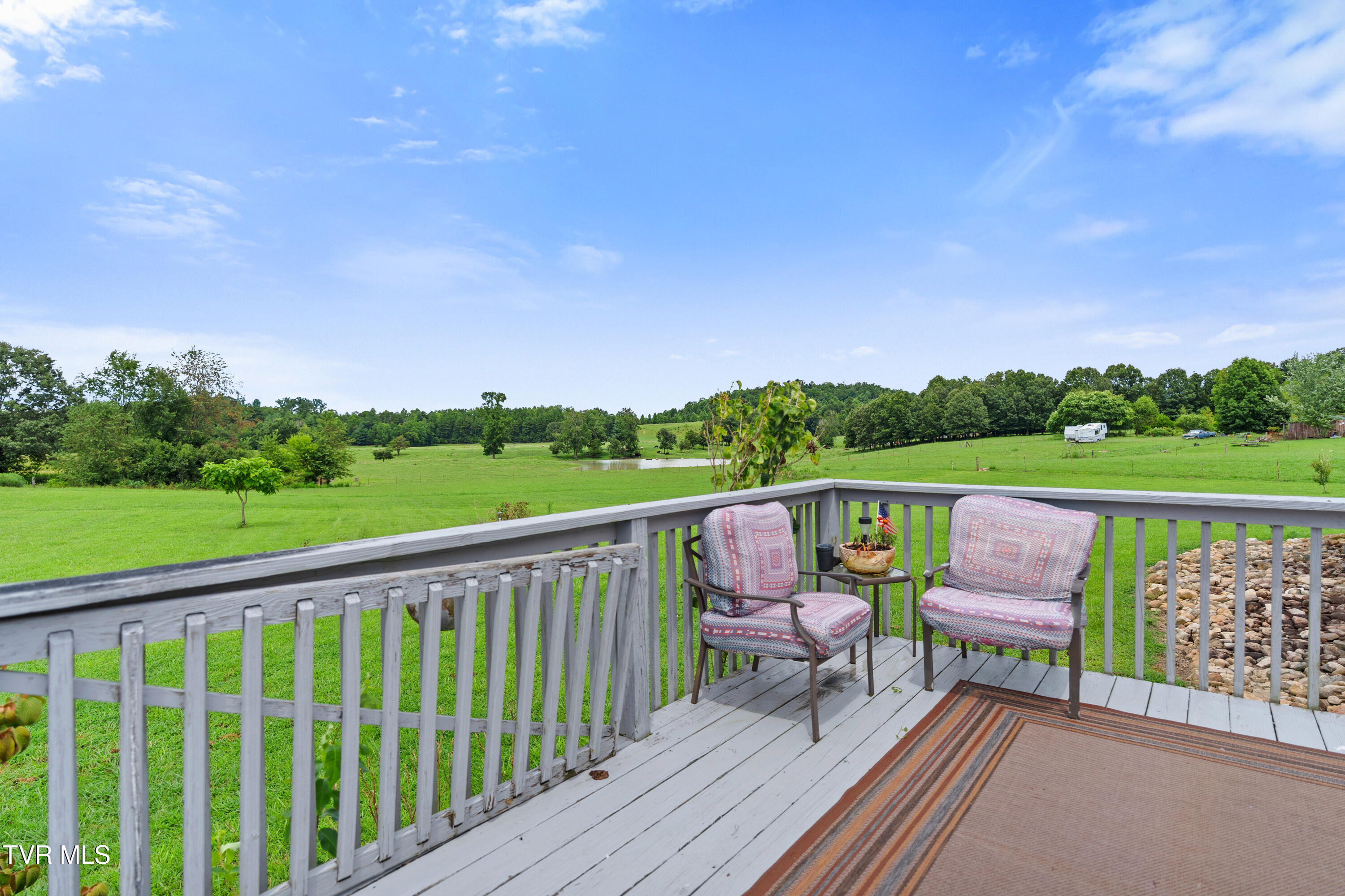 335 Rambo Road Greeneville, TN 37743 - Photo 8 of 27 Front Porch View