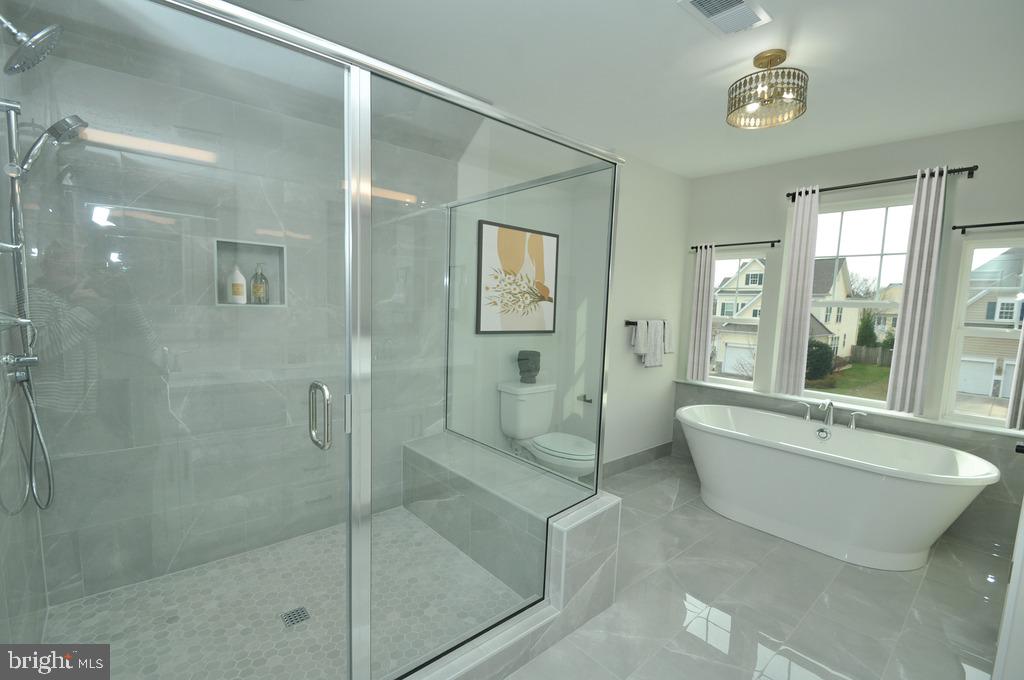 1407 Wheaton Lane Silver Spring, MD 20902 - Photo 11 of 17 MASTER SUPER BATH
