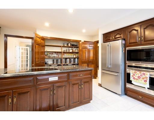 34 Woodridge Road Milford, MA 01757 - Photo 8 of 27 Gallery Image 8