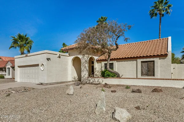 $2,450 | 7608 West McRae Way, Glendale, AZ 85308