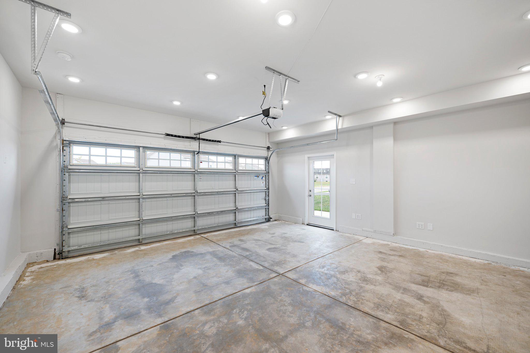 14 Gneiss Road Dover, DE 19904 - Photo 11 of 34 2-Car Garage w/side door entry
