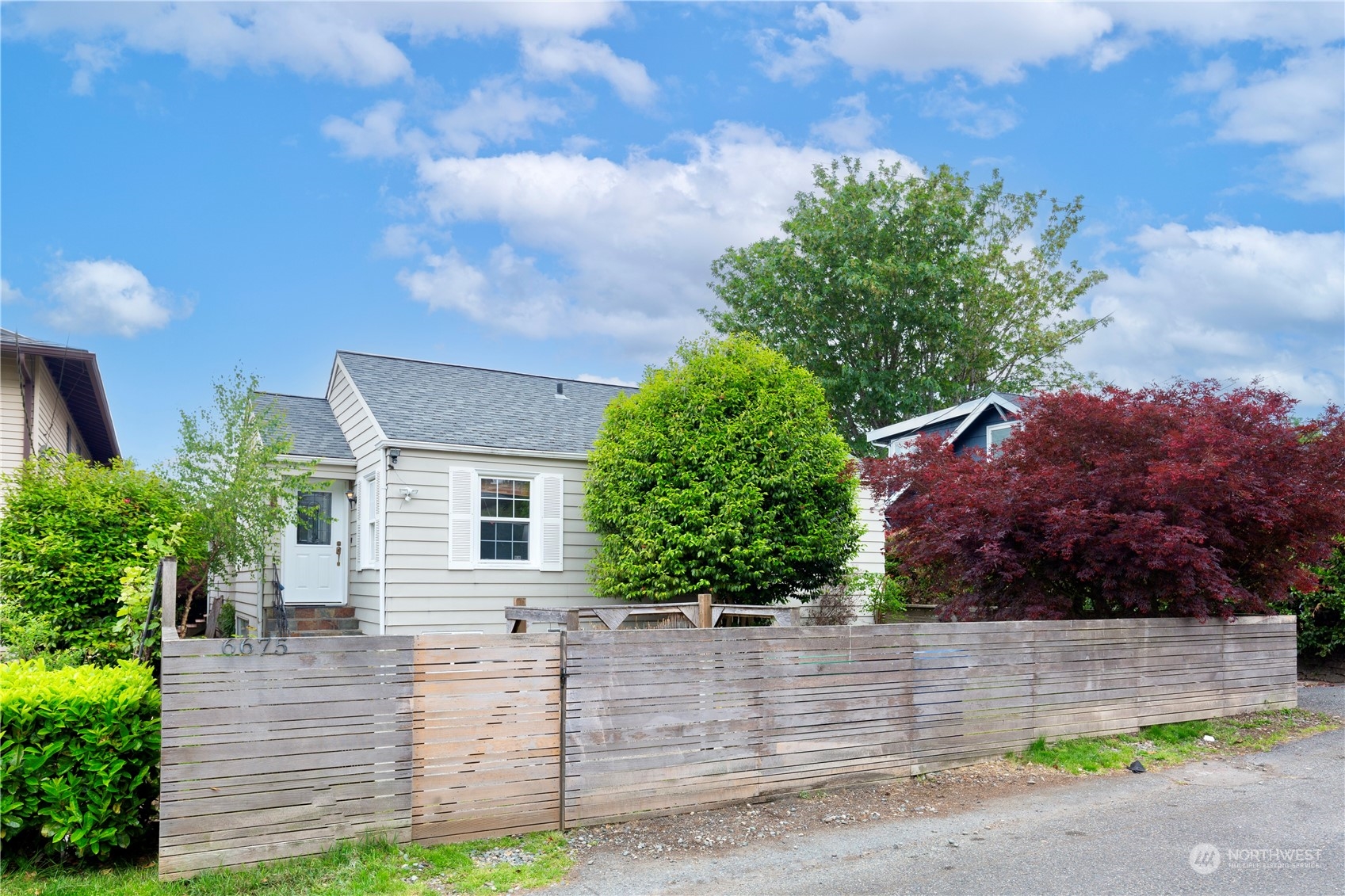 6675 Southwest Beveridge Place Seattle, WA 98136 - Photo 2 of 31 Gallery Image 2