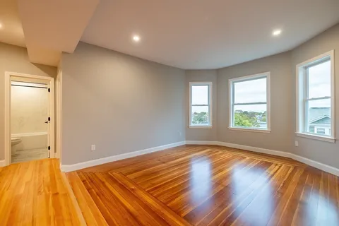 $3,675 | 19 Sawyer Avenue, Unit 3, Boston, MA 02125