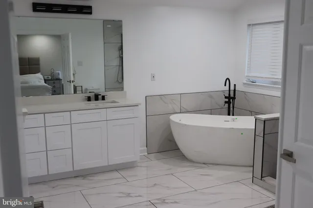 $780,000 | 210 Potomac Ridge Drive, Fort Washington, MD 20744