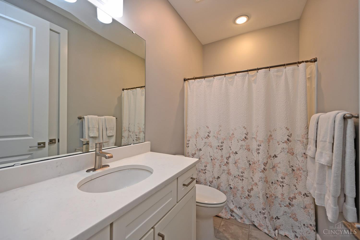 3117 Madison Road, Unit 15 Cincinnati, OH 45209 - Photo 39 of 57
