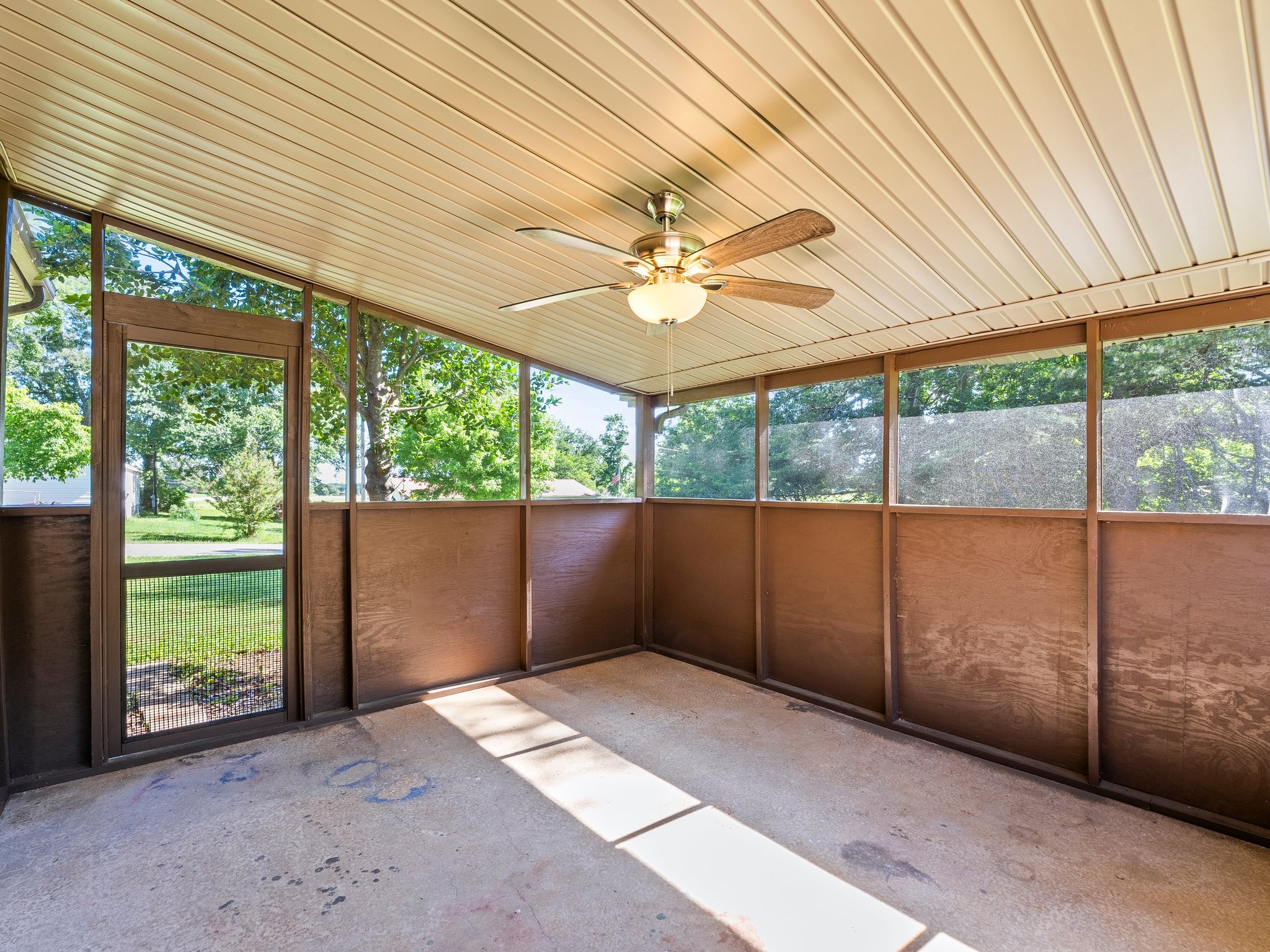 103 Cedar Street Huntland, TN 37345 - Photo 15 of 26 an empty room with large windows