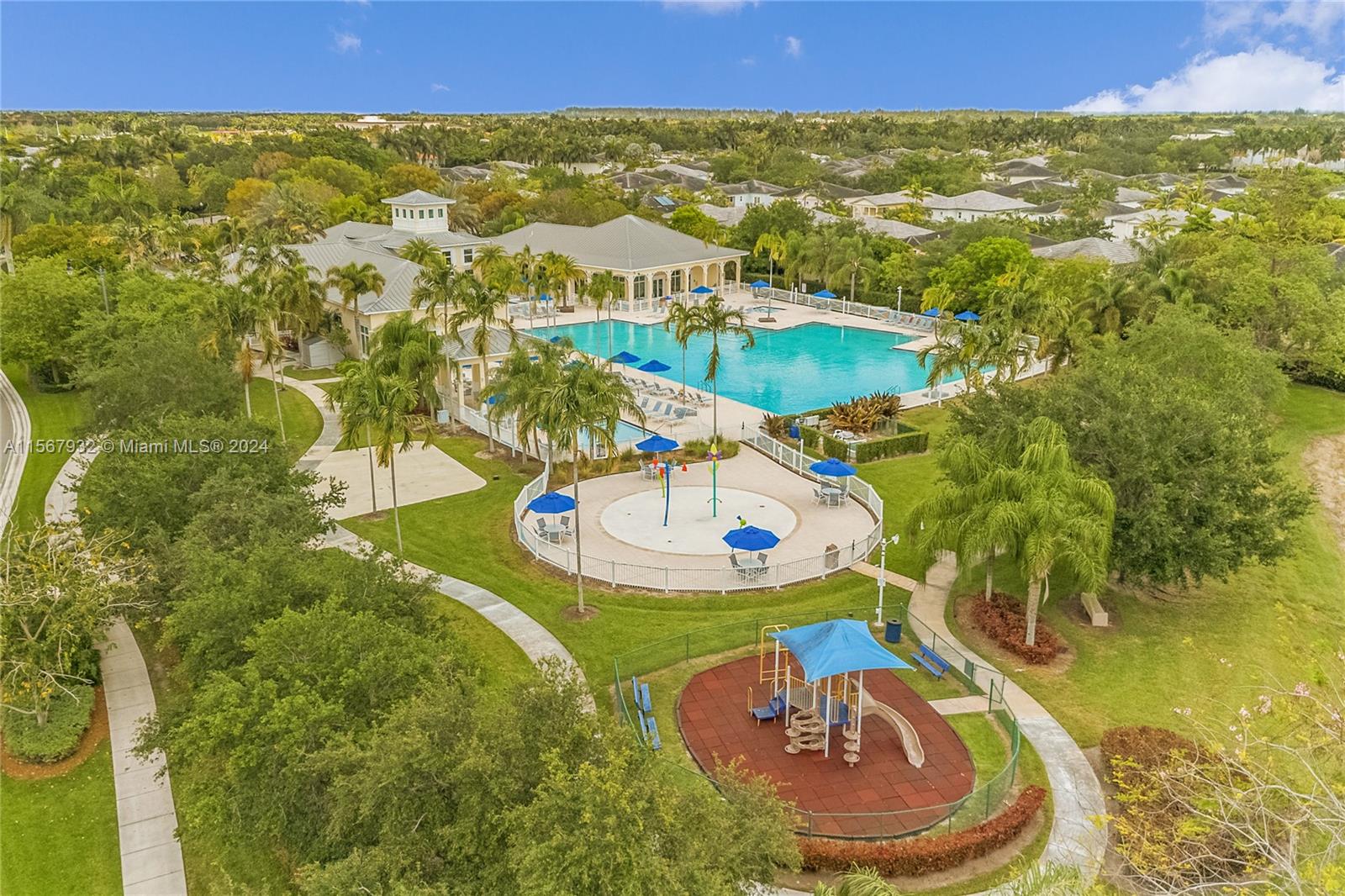 657 Southeast 30th Terrace Homestead, FL 33033 - Photo 49 of 53 a view of a pool