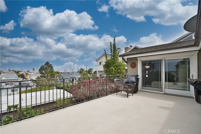 $1,750,000 | 1010 North Prospect Avenue, Redondo Beach, CA 90278