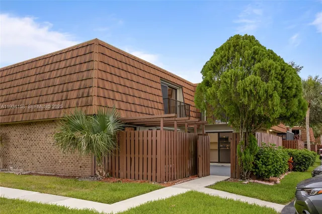 $475,000 | 1170 Southwest 118th Terrace, Davie, FL 33325