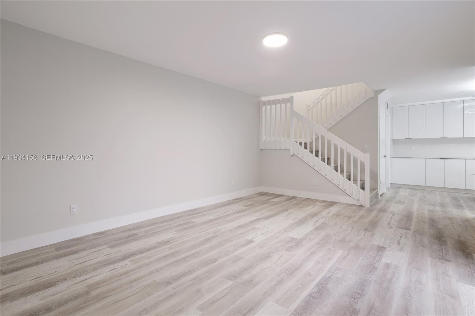 1170 Southwest 118th Terrace Davie, FL 33325 - Photo 11 of 45