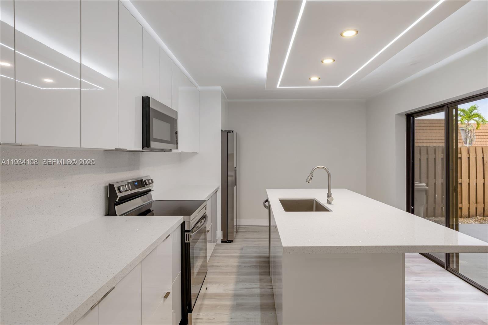 1170 Southwest 118th Terrace Davie, FL 33325 - Photo 18 of 45