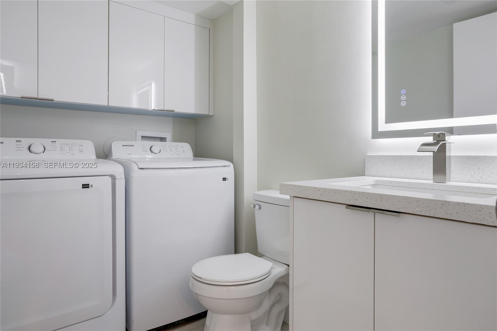 1170 Southwest 118th Terrace Davie, FL 33325 - Photo 20 of 45