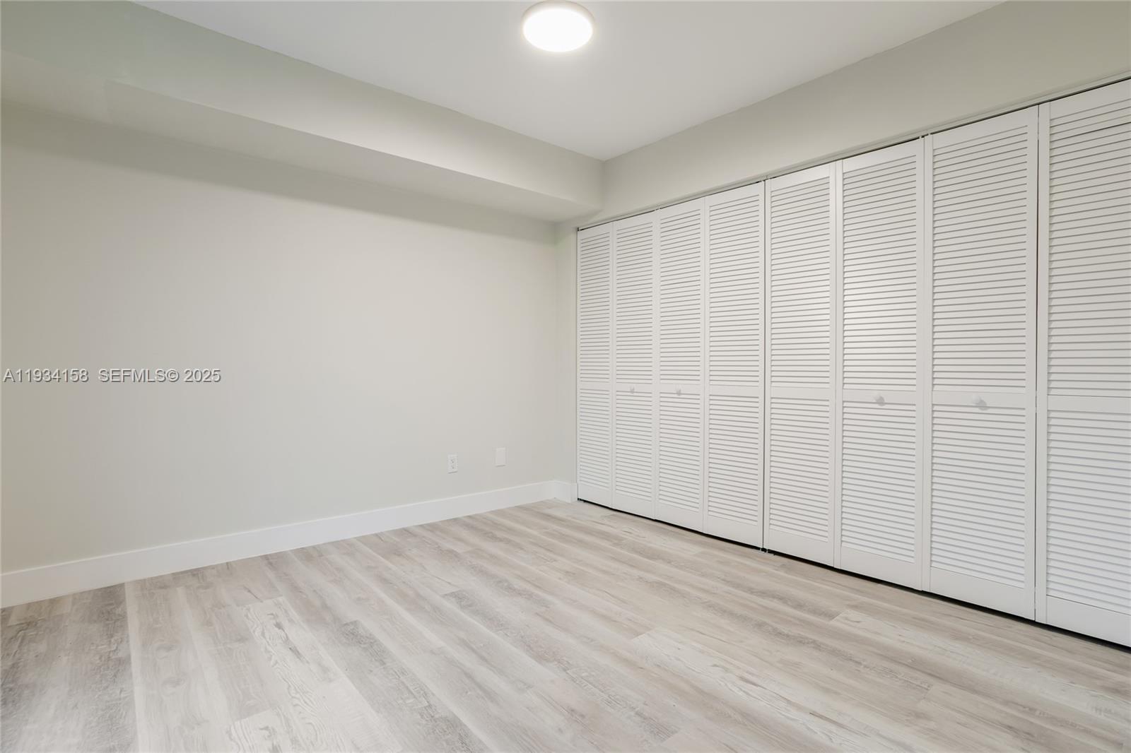 1170 Southwest 118th Terrace Davie, FL 33325 - Photo 21 of 45