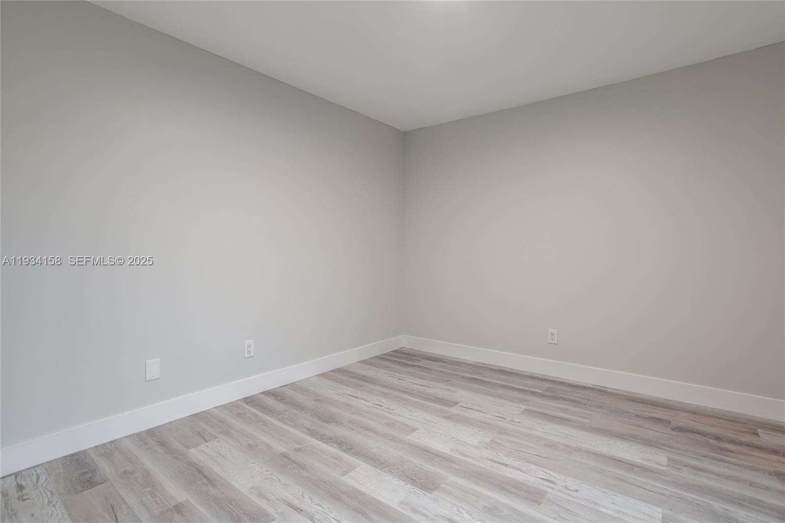 1170 Southwest 118th Terrace Davie, FL 33325 - Photo 34 of 45