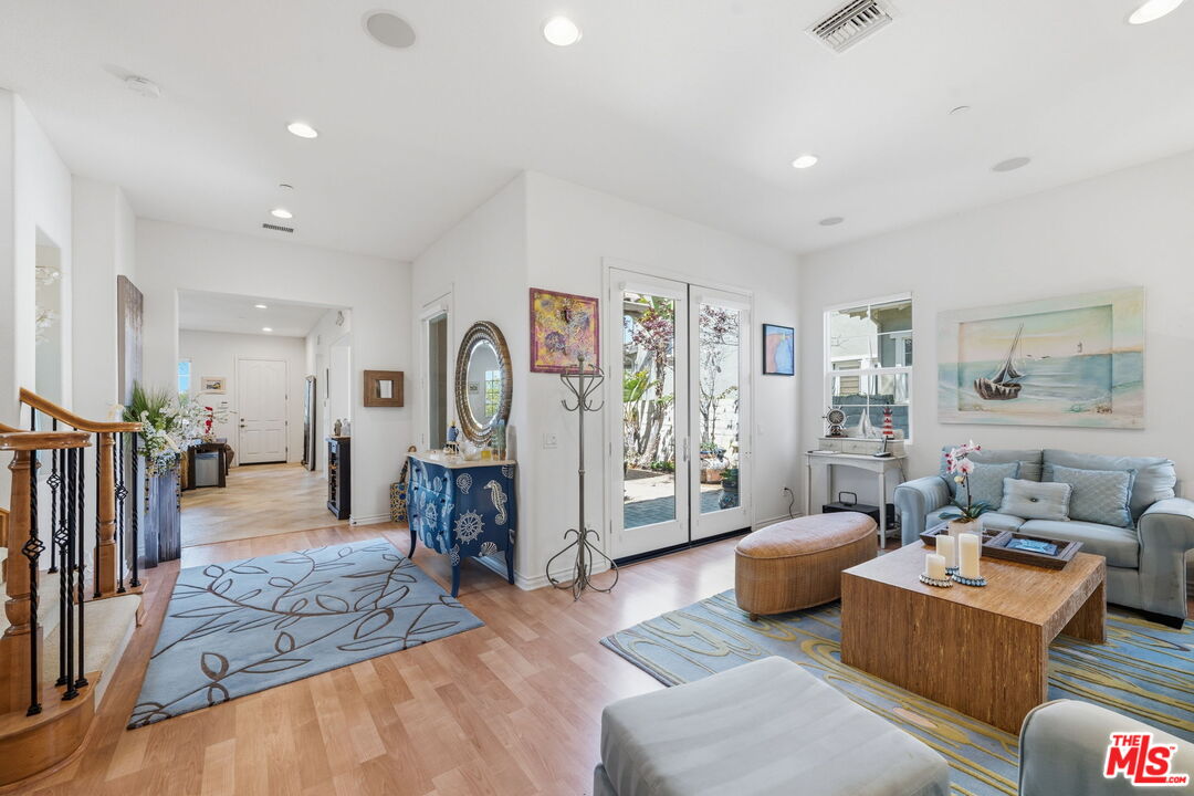4061 Adriatic Street Oxnard, CA 93035 - Photo 13 of 42