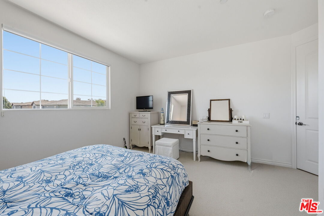4061 Adriatic Street Oxnard, CA 93035 - Photo 37 of 42