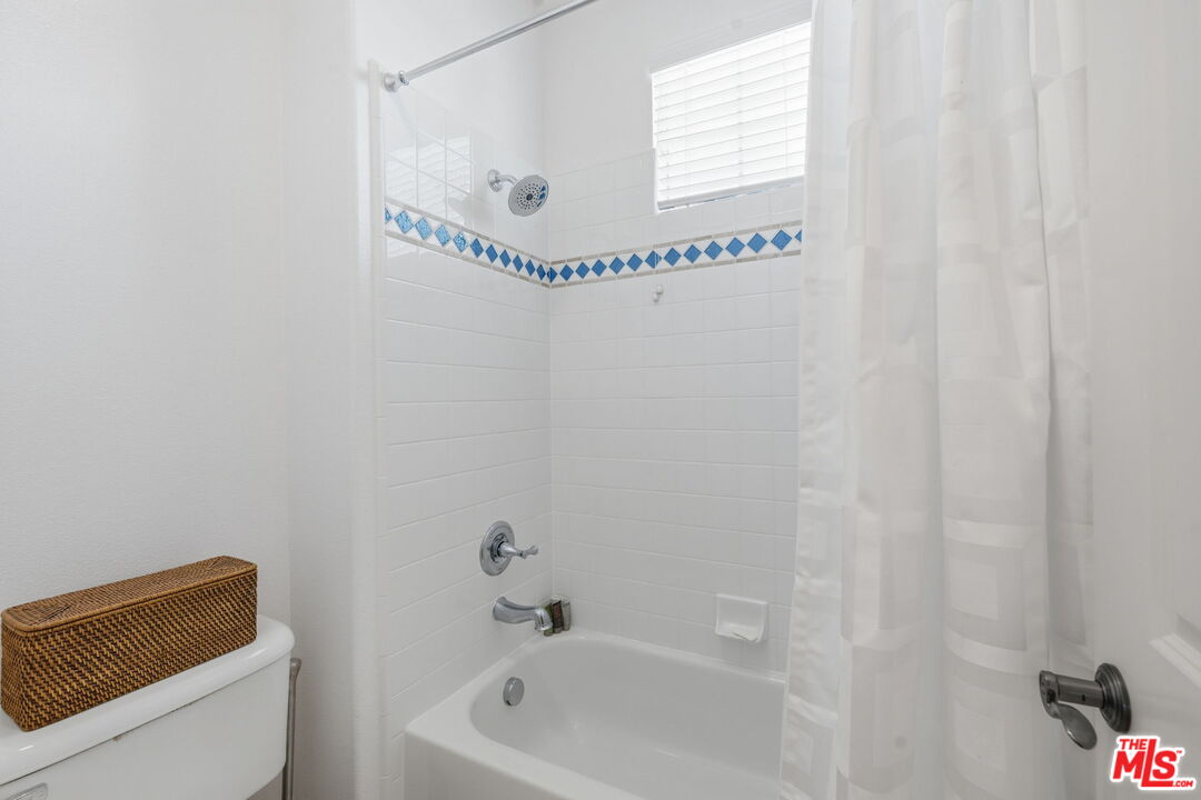 4061 Adriatic Street Oxnard, CA 93035 - Photo 38 of 42