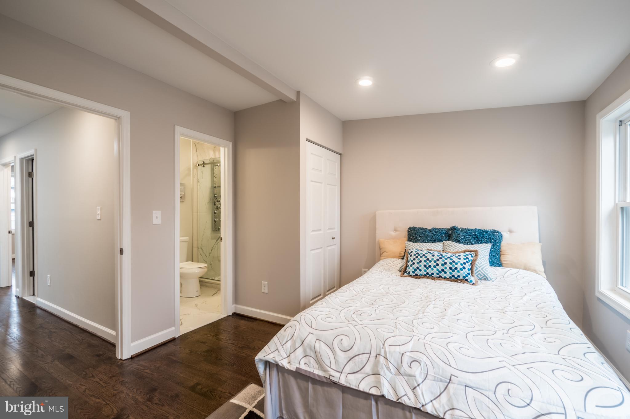 1275 Oates Street Northeast Washington, DC 20002 - Photo 11 of 30 Bedroom (Master)