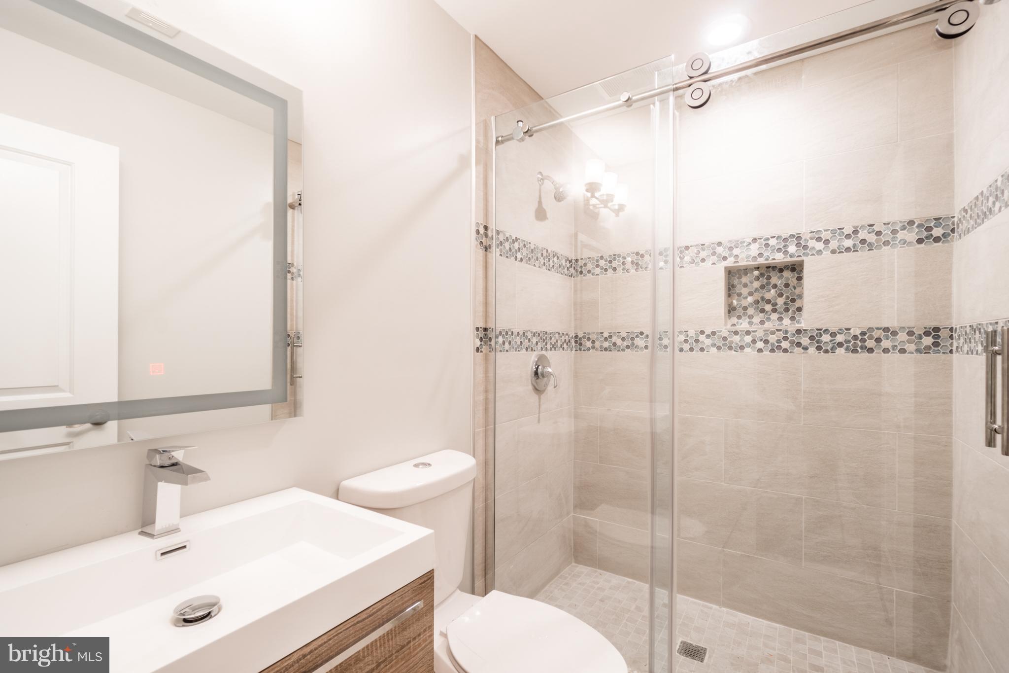 1275 Oates Street Northeast Washington, DC 20002 - Photo 23 of 30 Bath