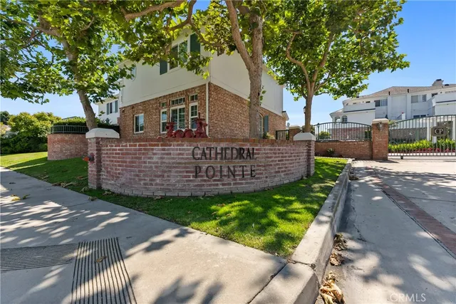 $949,888 | 18723 Chapel Lane, Huntington Beach, CA 92646