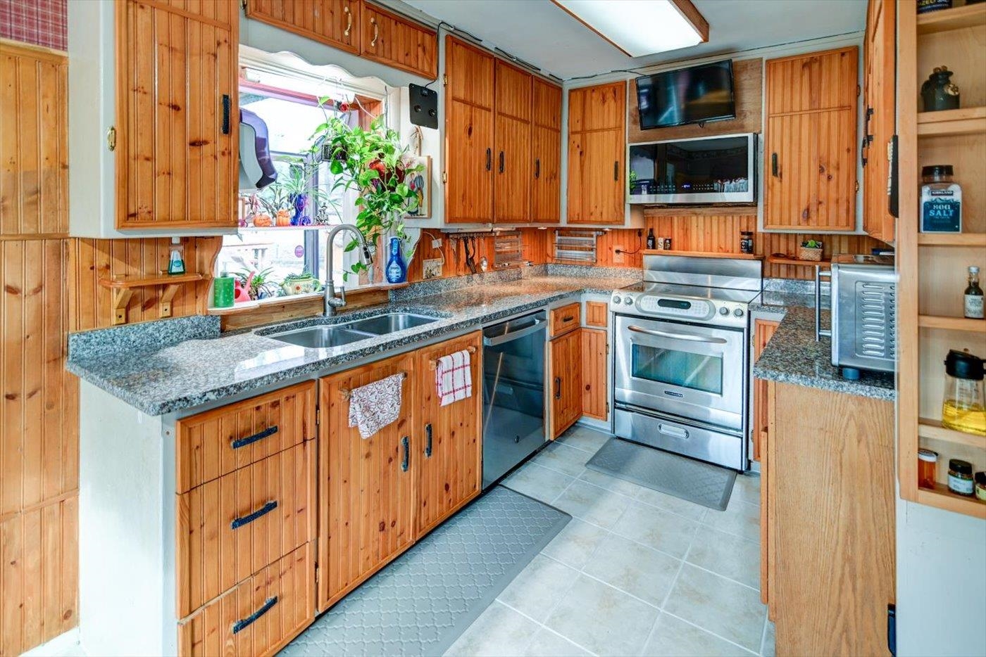 5203 Maywood Road Monona, WI 53716 - Photo 21 of 61