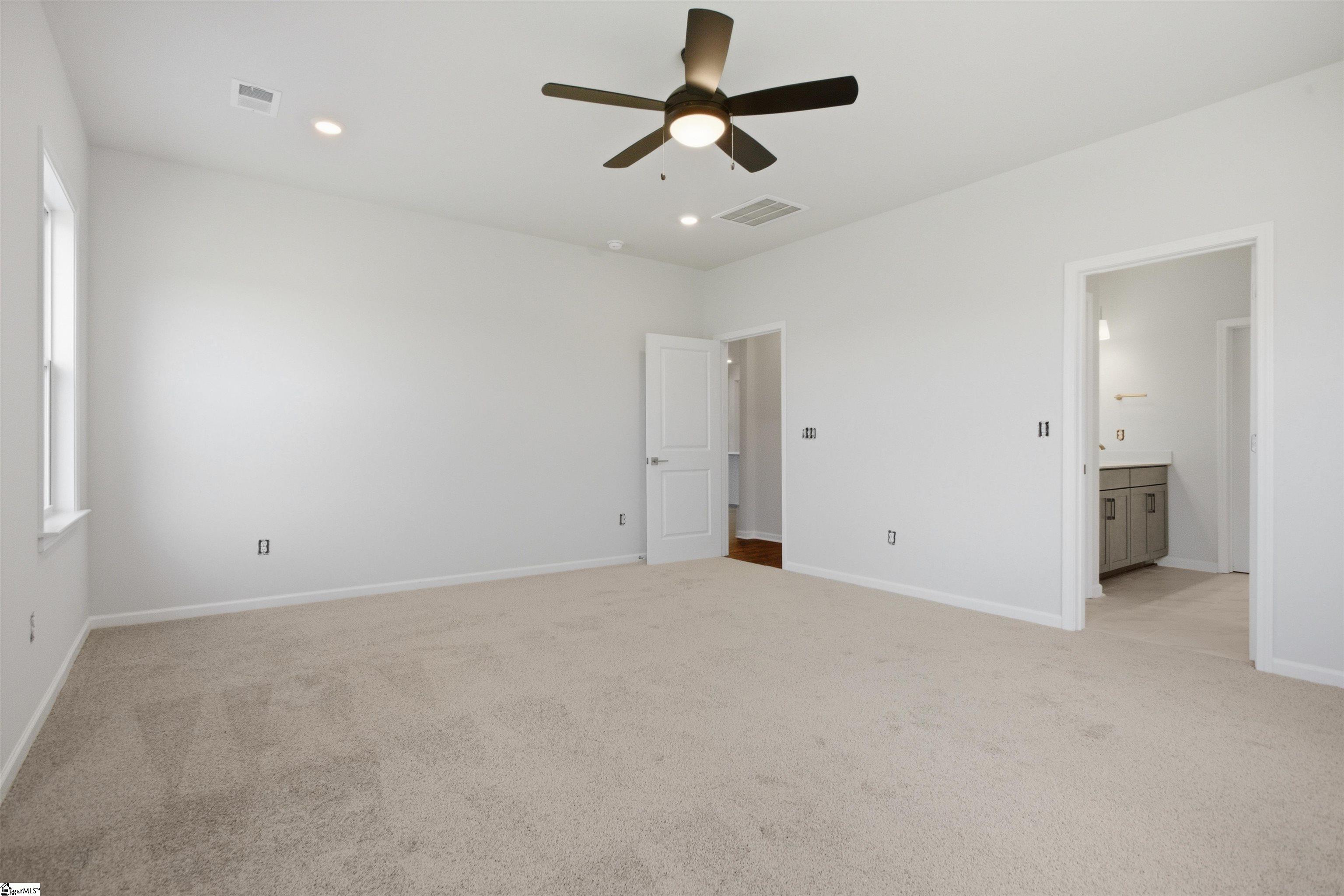 552 Hydrangea Street Seneca, SC 29678 - Photo 15 of 31