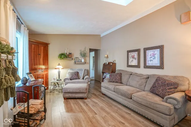 $395,000 | 10355 East Co Road 1075 South, Galveston, IN 46932