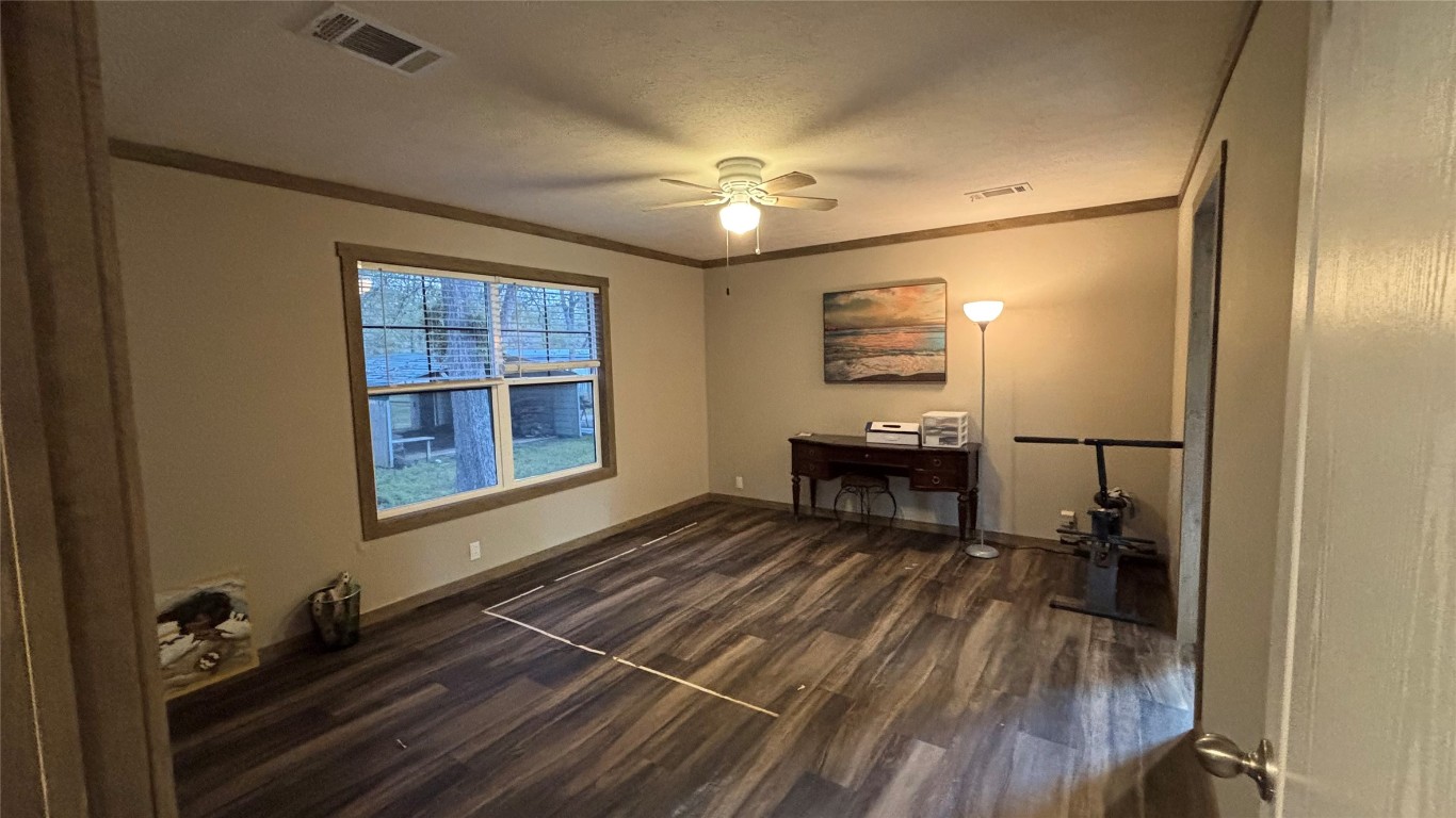 563 Forest Lawn Road Wharton, TX 77488 - Photo 25 of 34 Primary Bedroom