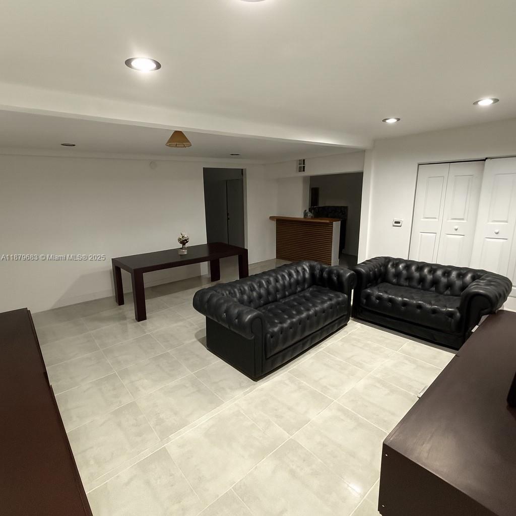 691 Northwest 7th Street Road Miami, FL 33136 - Photo 4 of 45 Gallery Image 4