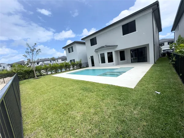 $15,000 | 19670 Northeast 14th Court, Unit 19670, Miami, FL 33179