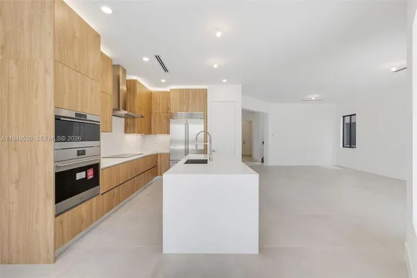 $15,000 | 19670 Northeast 14th Court, Unit 19670, Miami, FL 33179