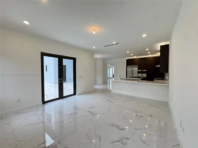 $19,000 | 19670 Northeast 14th Court, Unit 19670, Miami, FL 33179