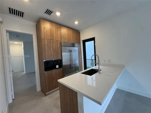 $15,000 | 19670 Northeast 14th Court, Unit 19670, Miami, FL 33179