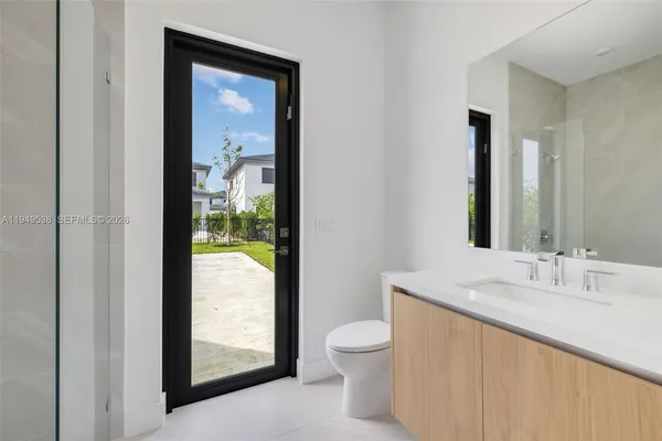 $15,000 | 19670 Northeast 14th Court, Unit 19670, Miami, FL 33179