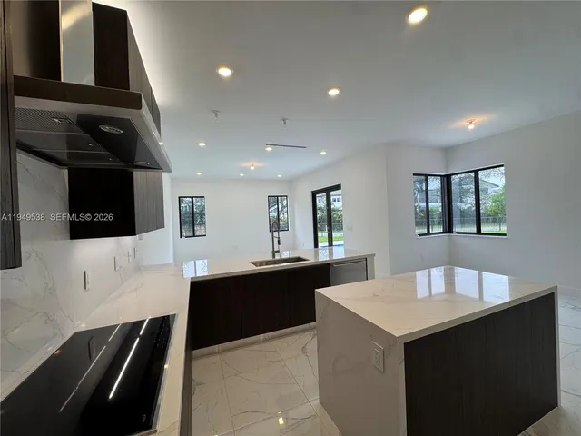 $19,000 | 19670 Northeast 14th Court, Unit 19670, Miami, FL 33179